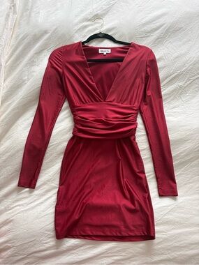 About Us Red Long-Sleeve V-Neck Ruched Waist Mini Dress Size XXS